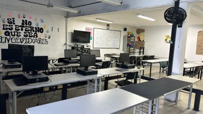 Salón del programa de Media Técnica en Instalación de redes de telecomunicación
