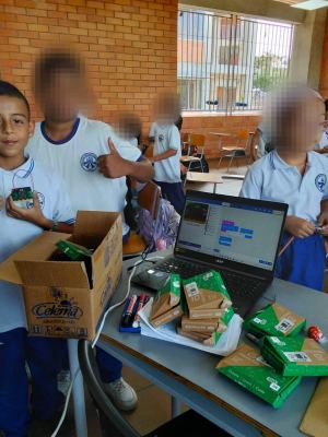 Experiencia Educativa Microbits: "Midiendo los espacios"